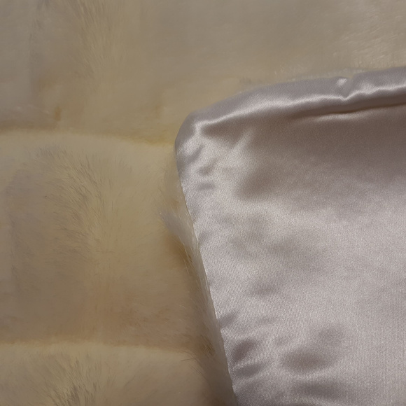 Faux Fur Accessories - Picture 4 of 5